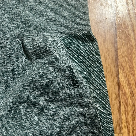 Gymshark- Stretchy Leggings - Picture 2 of 3